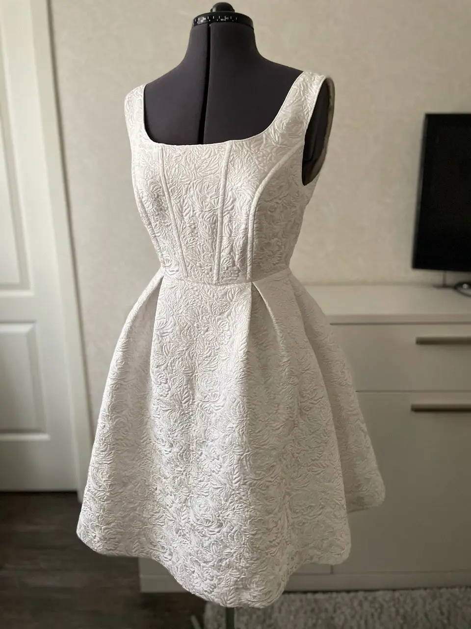 женские юбки и брюки , индивидуальный пошив ателье спб